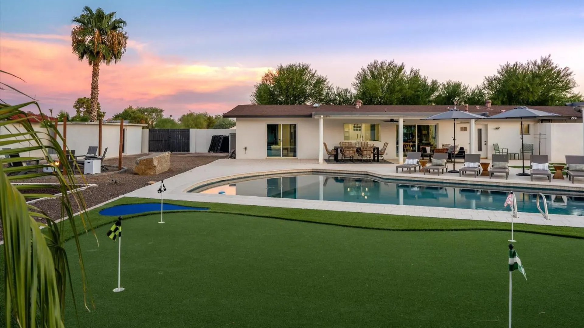 Sportscourt Pool Hot Tub Game Room Playground Phoenix 0*,  Stati Uniti